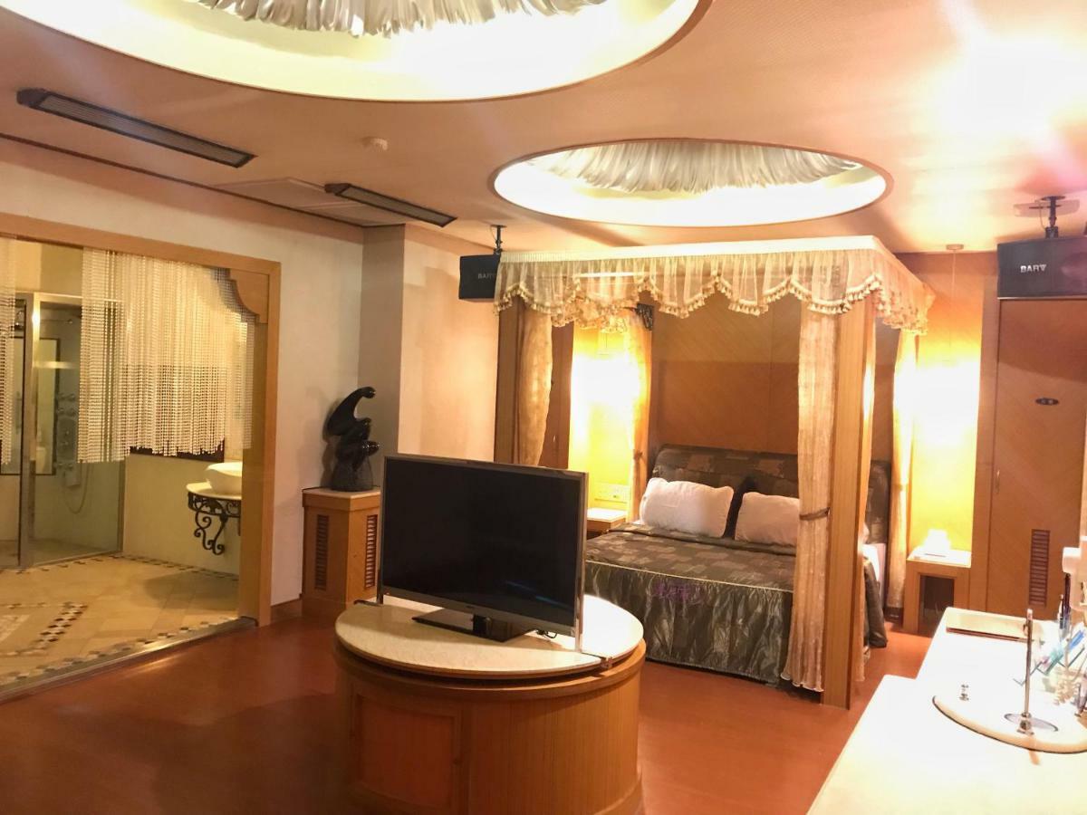 Daniel Spa Motel Pingzhen Buitenkant foto